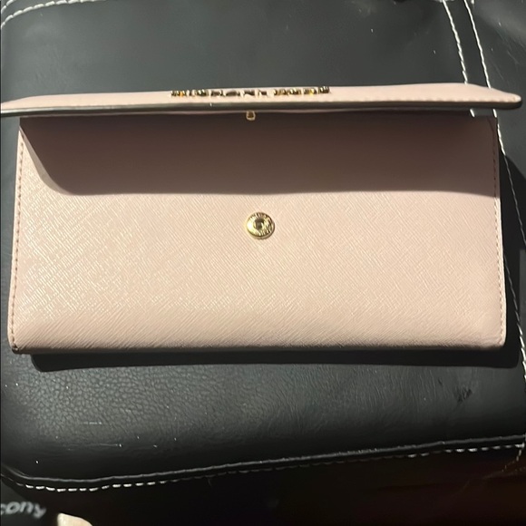 Michael Kors Pink Wallet - Picture 5 of 7